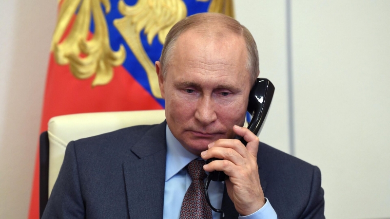 Путин поговорил по телефону с султаном Омана