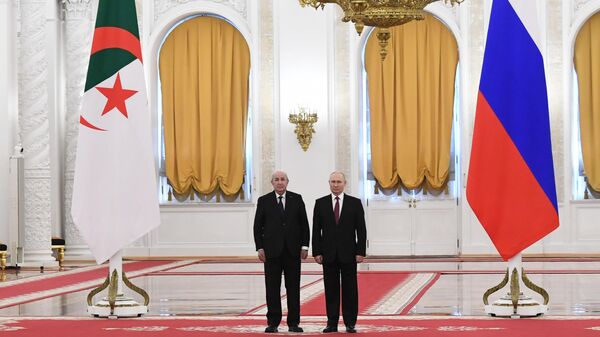Давление Запада не повлияет на поддержку Алжиром России, заявил президент