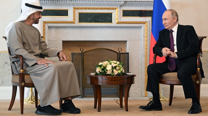 Ушаков отметил доверительный характер отношений лидеров России и ОАЭ