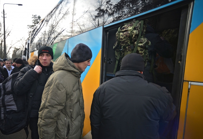 "Не хотят расширять кладбища". Солдаты ВСУ разочаровались в украинцах