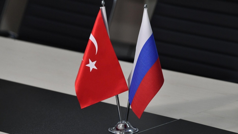 Песков: Россия намерена развивать диалог с Турцией, несмотря на разногласия