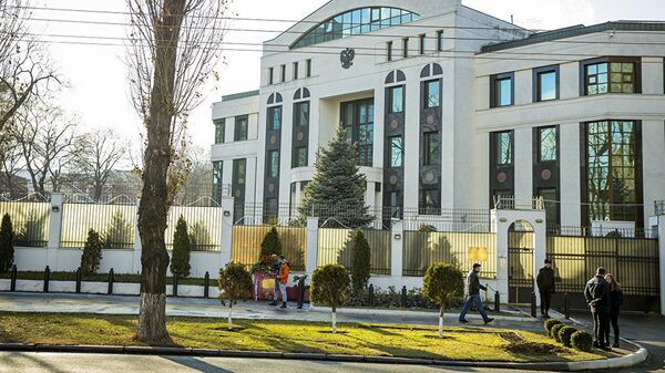 Посольство России в Кишиневе сократят до 25 человек