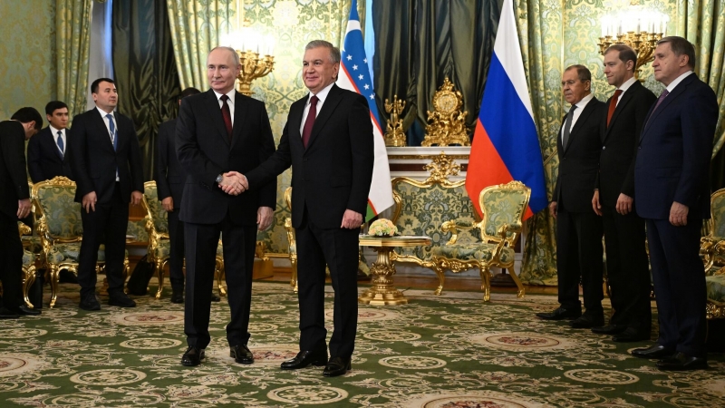 Мирзиеев заявил, что остался доволен переговорами с Путиным