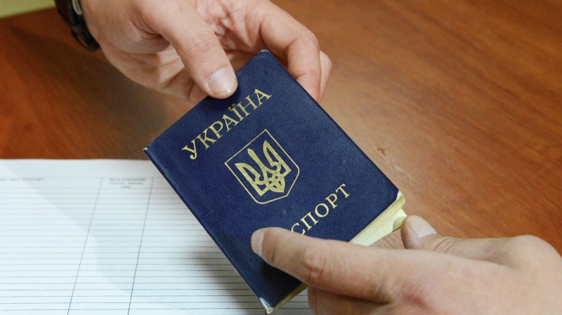 Украинцам разрешили въезжать в Россию по истекшему паспорту