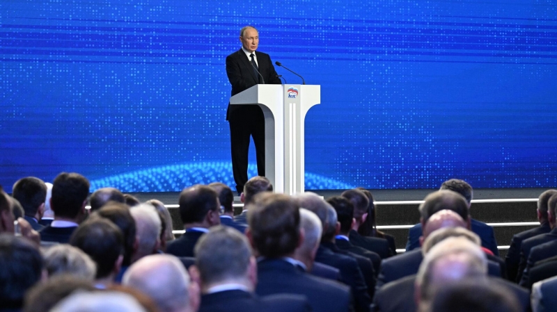 Путин: россияне все решения будут принимать без подсказок из-за рубежа