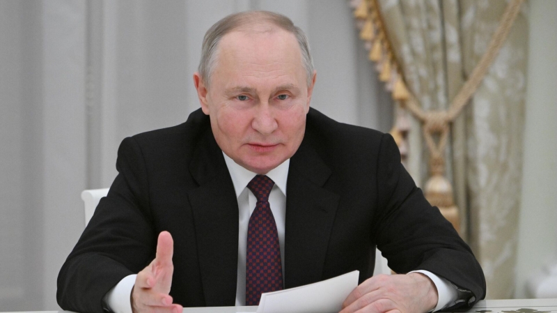 Путин согласился рассмотреть продление переходного периода на утильсбор