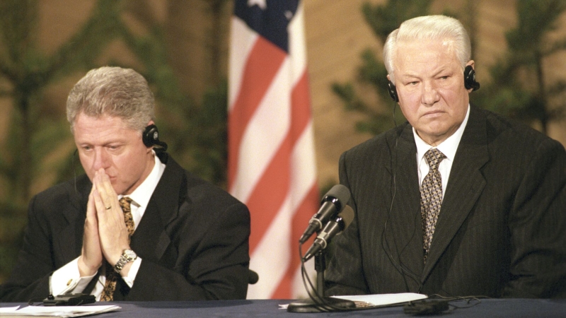 Клинтон предлагал Ельцину помощь США в стабилизации экономики