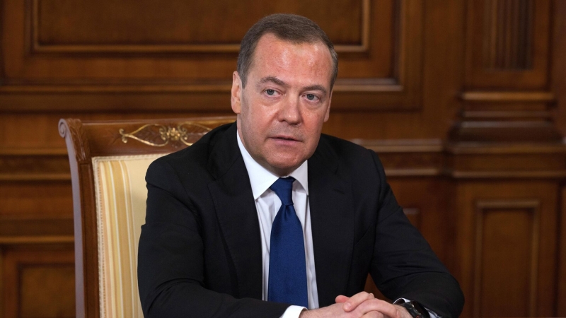 Госаппарату в США безразлично, кто у находится власти, заявил Медведев