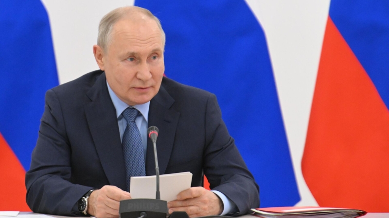 Путин в пятницу проведет оперативное совещание с Совбезом, заявил Песков