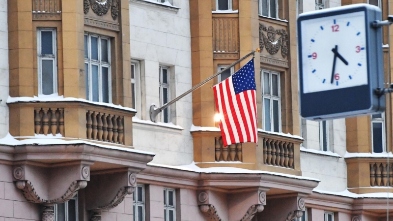В Госдуме рассказали, что посольство США пытается вмешаться в выборы