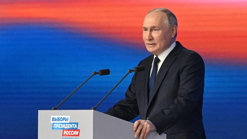 Путин поблагодарил доверенных лиц за работу