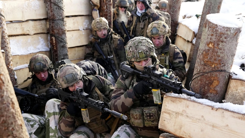 СМИ назвали причину, по которой в НАТО обсуждают отправку войск на Украину