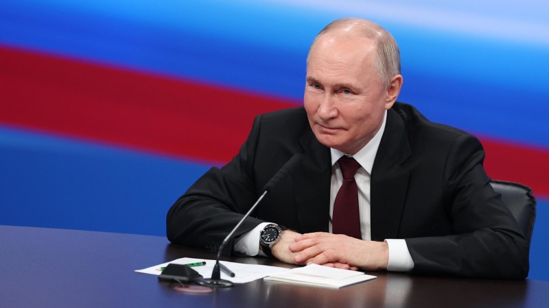 Уровень поддержки отличает Путина от западных лидеров, заявил эксперт