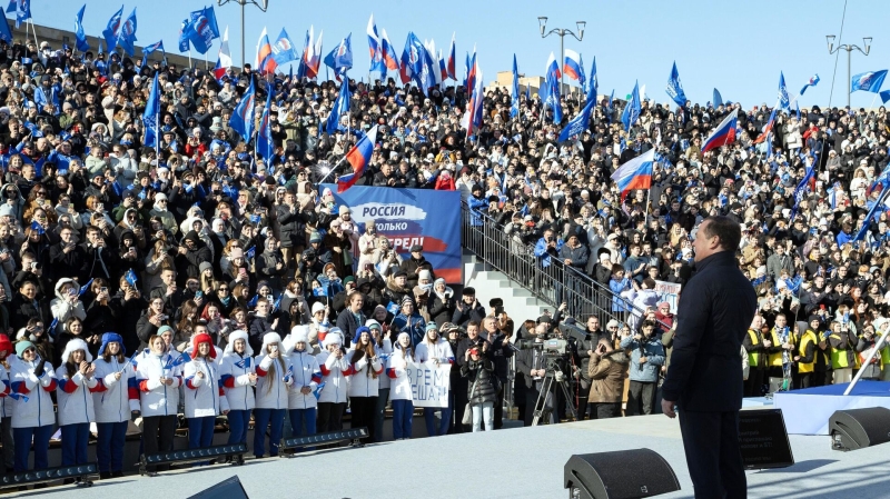 В Волгограде около шести тысяч человек вышли на митинг-концерт ЕР
