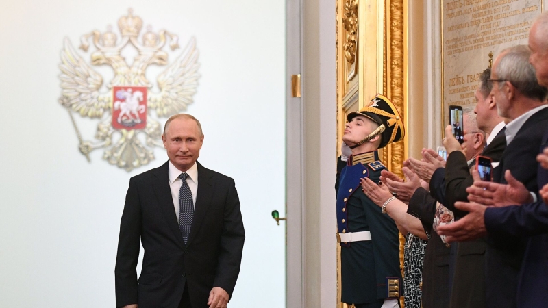 Губернаторы начали получать приглашения на инаугурацию президента России