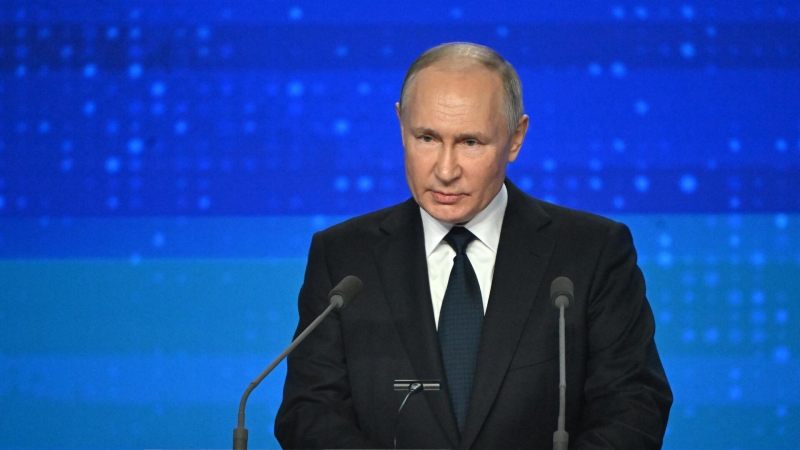 Путин поздравил Совет законодателей с Днем российского парламентаризма