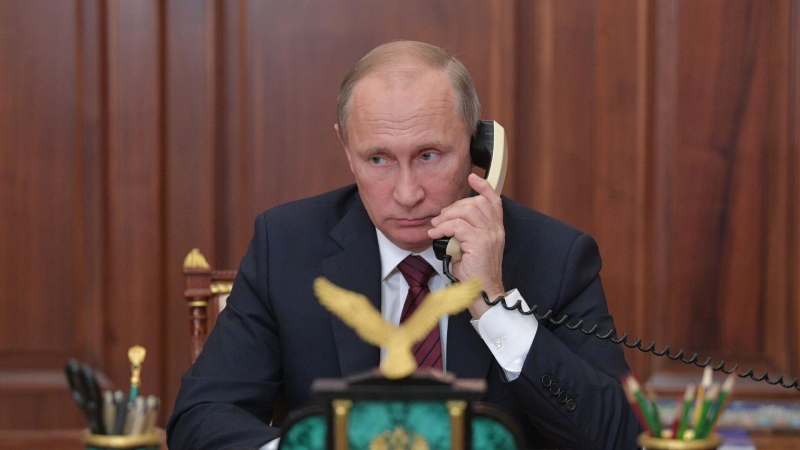 Путин в среду проведет международный разговор по телефону