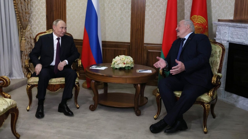 Путин поблагодарил Лукашенко за приглашение в Минск