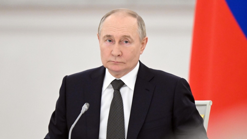 Путин предложить скорректировать работу комиссии Госсовета