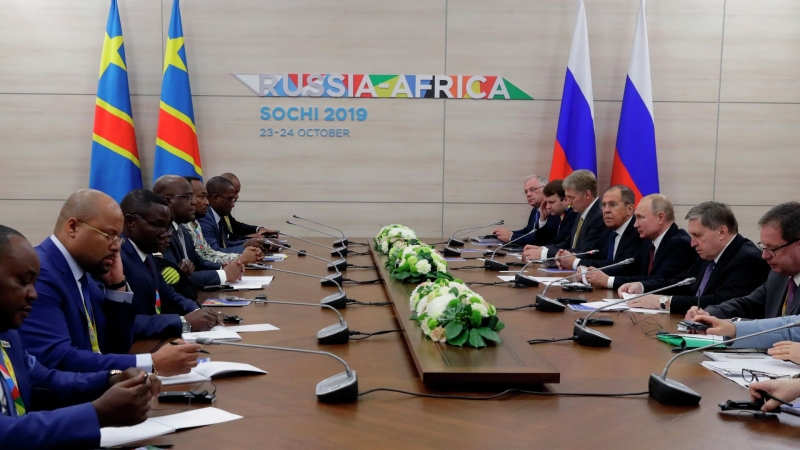 Президент Конго прибыл в Россию на переговоры с Путиным