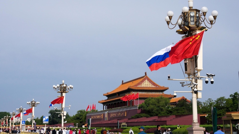 В китайском посольстве прокомментировали визиты Путина в КНДР и Вьетнам