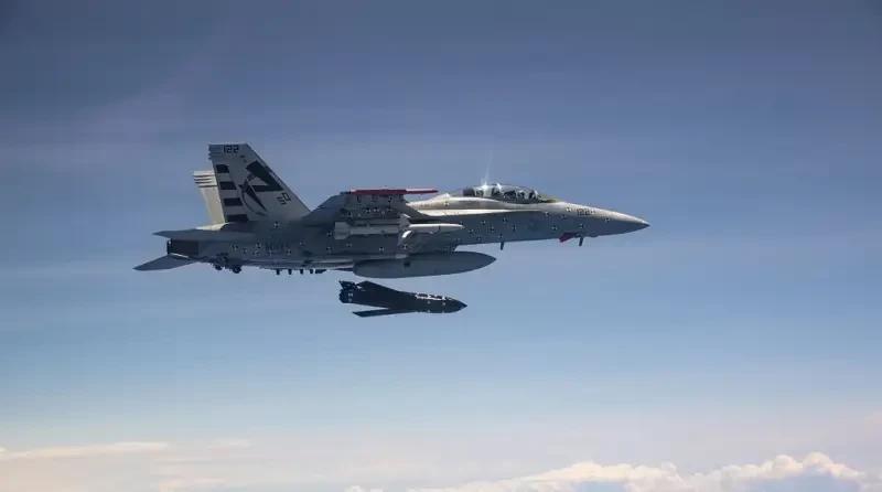 F-15E и F-15EX получат на вооружение ракеты AGM-158C LRASM