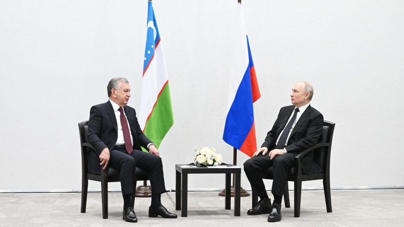 Путин поговорил по телефону с президентом Узбекистана