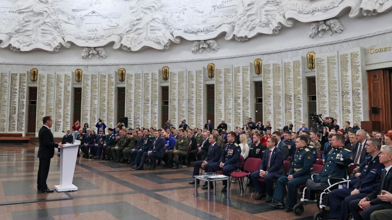 Россию победить невозможно, пока она едина, заявил Медведев