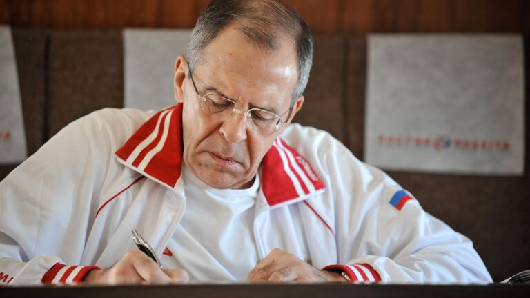Медведев рассказал о дипломатическом такте Лаврова
