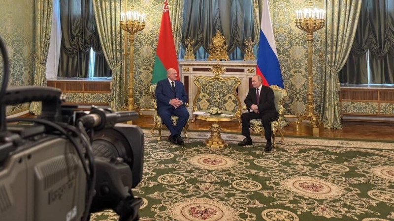 Путин обсудил с Лукашенко вопросы экономики, безопасности и обороны