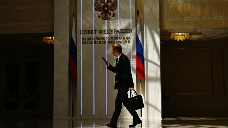 В Совфеде предупредили об угрозе от покинувших Россию айтишников