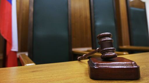 Лишенный мандата за прогулы депутат в Приморье обжалует решение в суде