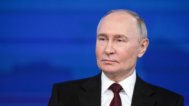 Путин в понедельник примет главу "Аэрофлота" с докладом