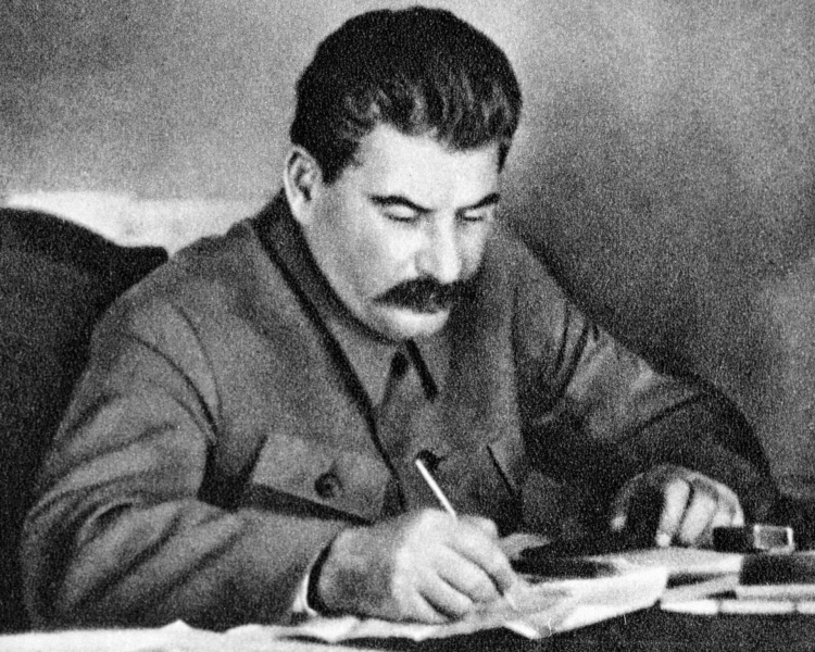 "Внеплановая таблетка": тайна гибели серого кардинала СССР Михаила Суслова