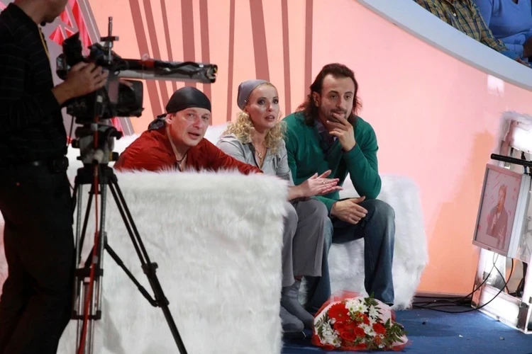 Экс-жена Ильи Авербуха начала новую жизнь: Ирина Лобачева трудится на двух работах, бросила пить и занялась собой