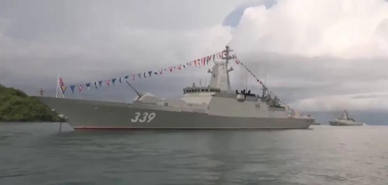 «Изолировали...»: ВМФ РФ принимает участие в Международной военно-морской выставке в Малайзии