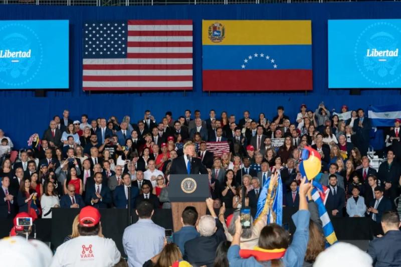 Министр энергетики США Крис Райт заявил, что Трамп хочет применить силу против Венесуэлы