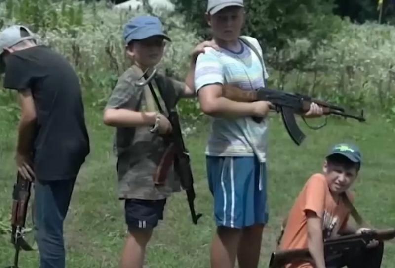 Офис Зеленского: украинские дети должны осознать, что Россия останется врагом Украины на столетия