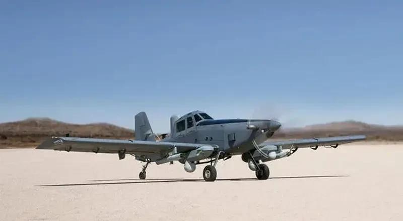 Оказавшийся не у дел самолёт: американский спецназ получил в качестве воздушной поддержки лёгкий штурмовик OA-1K Skryraider II