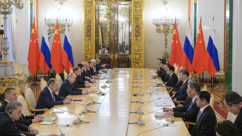 Переговоры Путина и Си Цзиньпина продолжились в расширенном составе