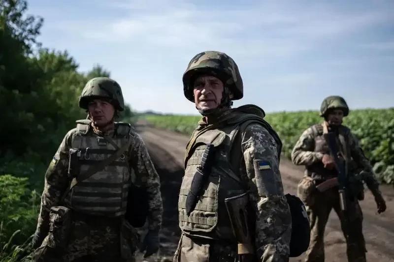 Пока в Киеве заявляют о «неминуемой победе», армия Украины мечтает об окончании боевых действий