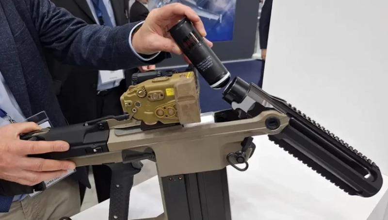 «Применяется как штурмовая винтовка»: Rheinmetall представил новую модификацию ручного гранатомёта SSW40