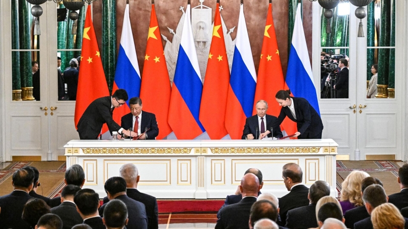 Россия и Китай заявили о важности конструктивных отношений между странами