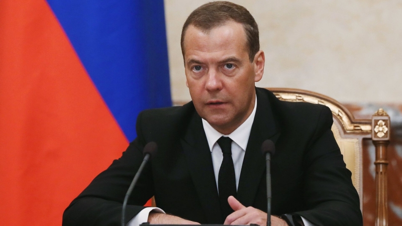 Запад следит за выступлениями Путина, заявил Медведев