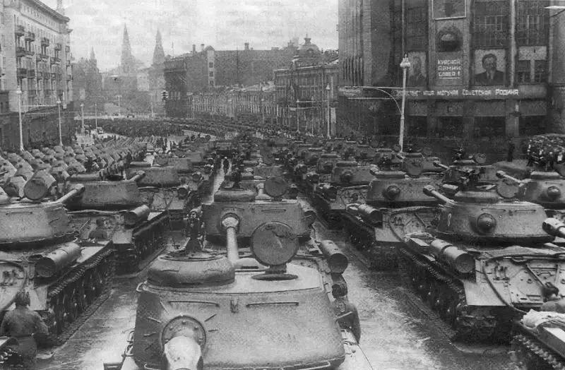 80 лет Священному Параду Победы