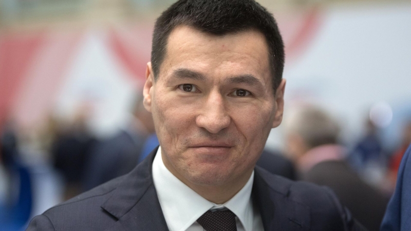 Биография Бату Хасикова
