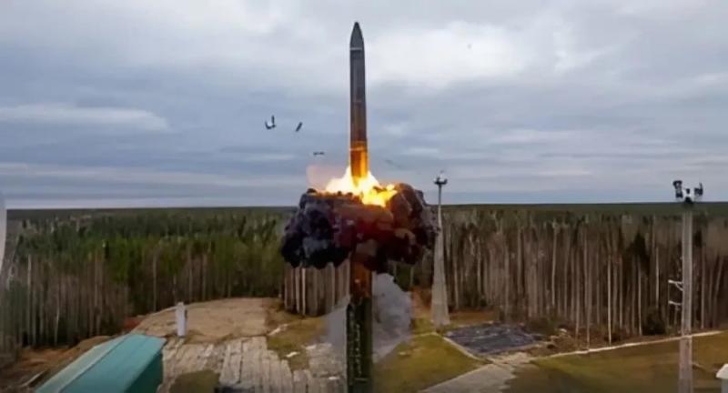 Путин: Разворачивается серийное производство ракетного комплекса «Орешник», хорошо зарекомендовавшего себя в боевых условиях