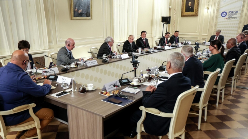 Путин заявил, что договор от Украины должны подписывать легитимные власти