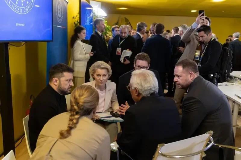 Россия названа причиной отмены планов Европы по размещению войск на Украине