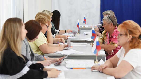 Половина москвичей, голосующих на участках, выбирают ТЭГ